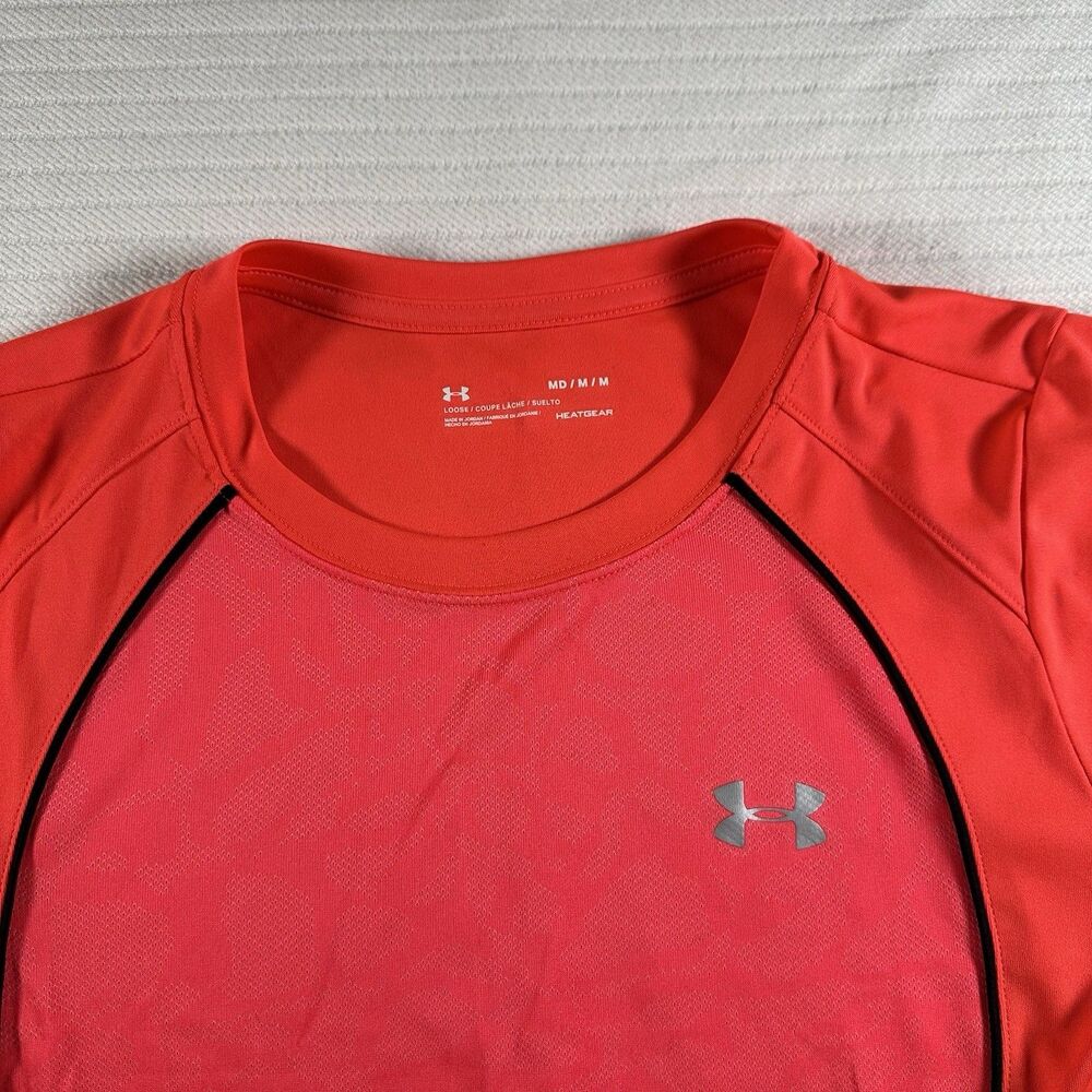 Under Armour Women’s Medium HeatGear Coral Athletic Short Sleeve Workout Shirt - Picture 3 of 9